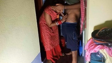 चुपके से कामवाली को चुसवाया लण्ड