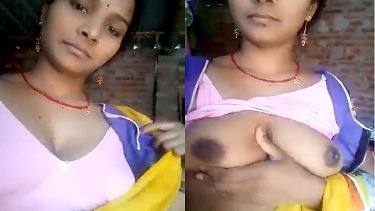 कामुक गुर्जरी ने दिखाई चुत