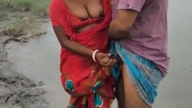 नदी किनारे भाभी की चुदाई